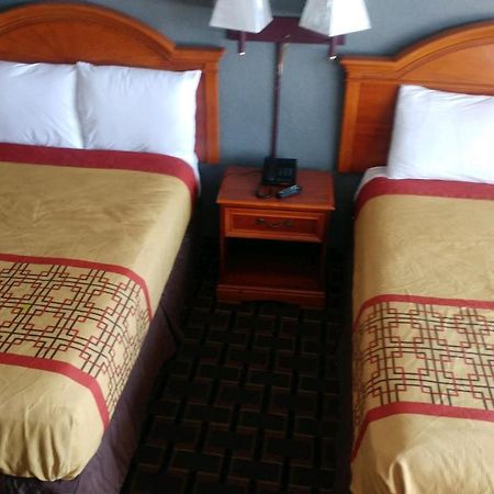 Happy Holiday Motel Миртъл Бийч Екстериор снимка